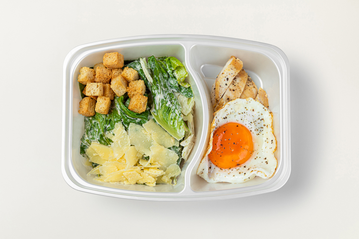 Цезарь с глазуньей Цезарь с глазуньей