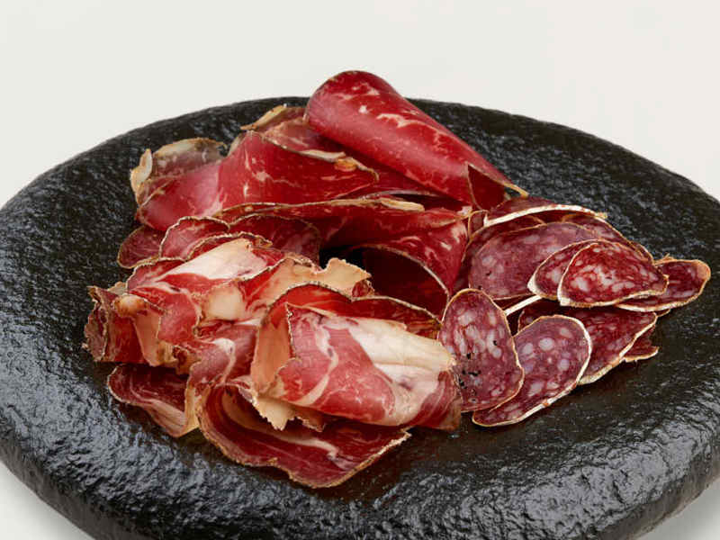 Мясная тарелка