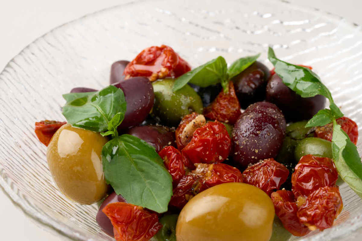 Оливки и маслины Оливки и маслины