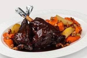 Ножки ягнёнка с овощами