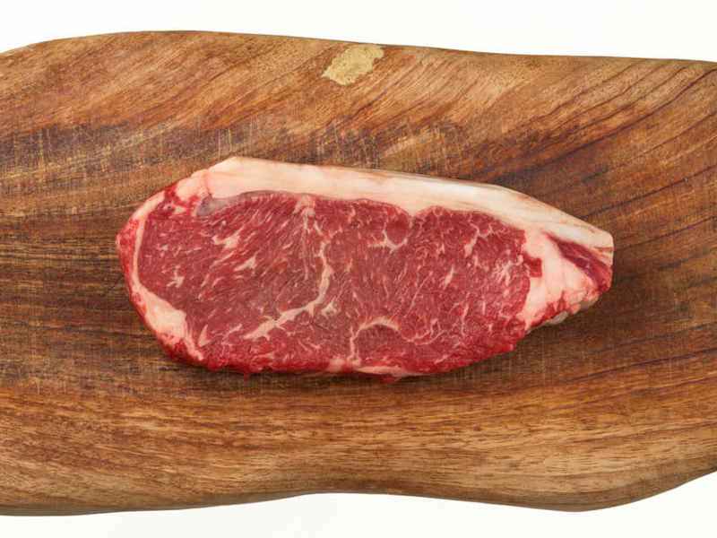 Стейк Стриплойн dry aged охлажденный