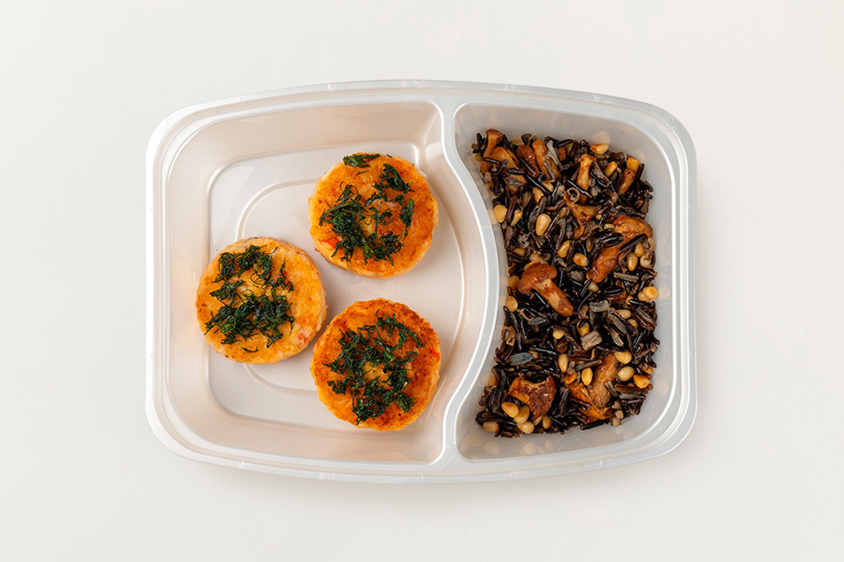 Крабовые котлетки с диким рисом Крабовые котлетки с диким рисом