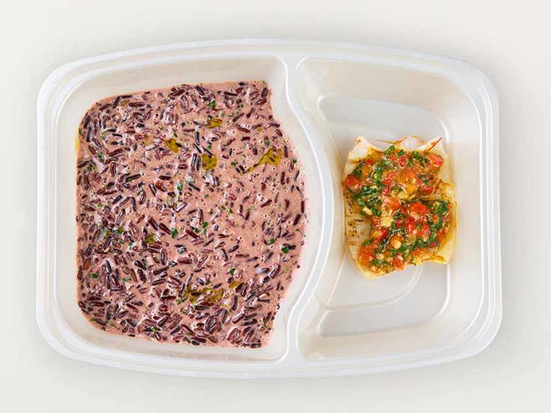Кальмар с фиолетовым рисом