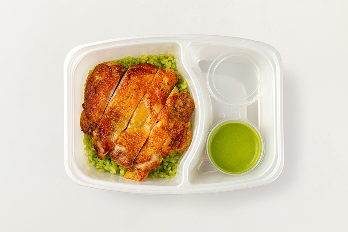 Курица с рисом и зелёным карри Курица с рисом и зелёным карри