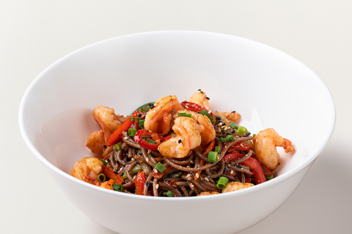 Гречневая лапша с креветками Гречневая лапша с креветками