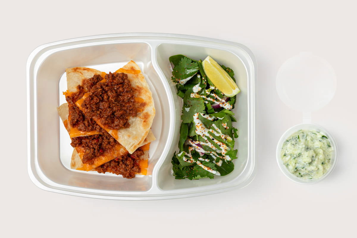 Роти с чили - говядиной и соусом дзадзики