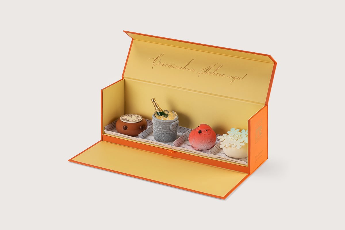 Оранжевая подарочная упаковка на 4 десерта
